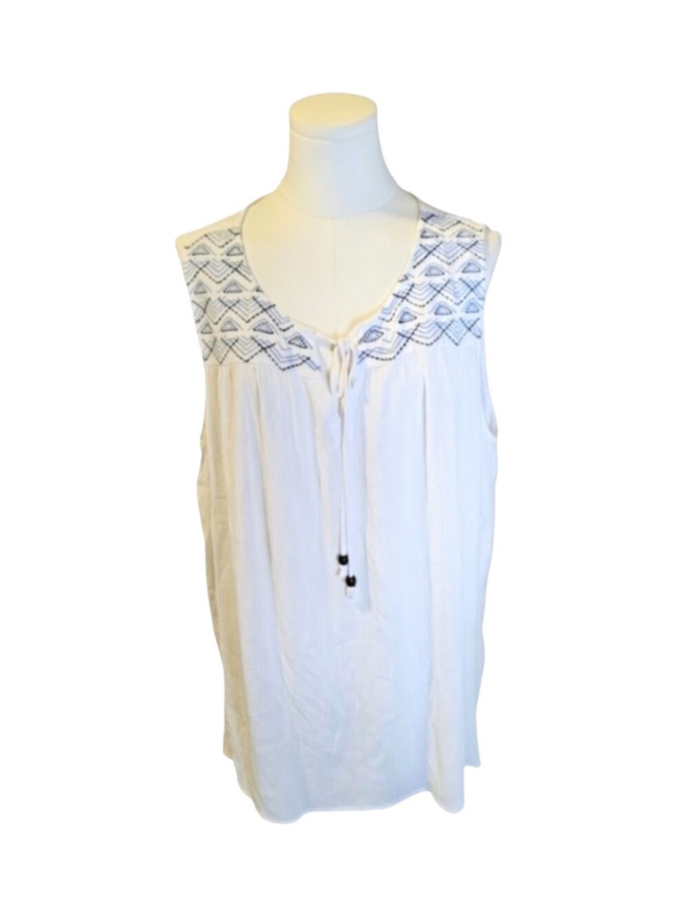 Lucy & Laurel Dainty White Bohemian Cottagecore Blue Embroidered Blouse Size XL